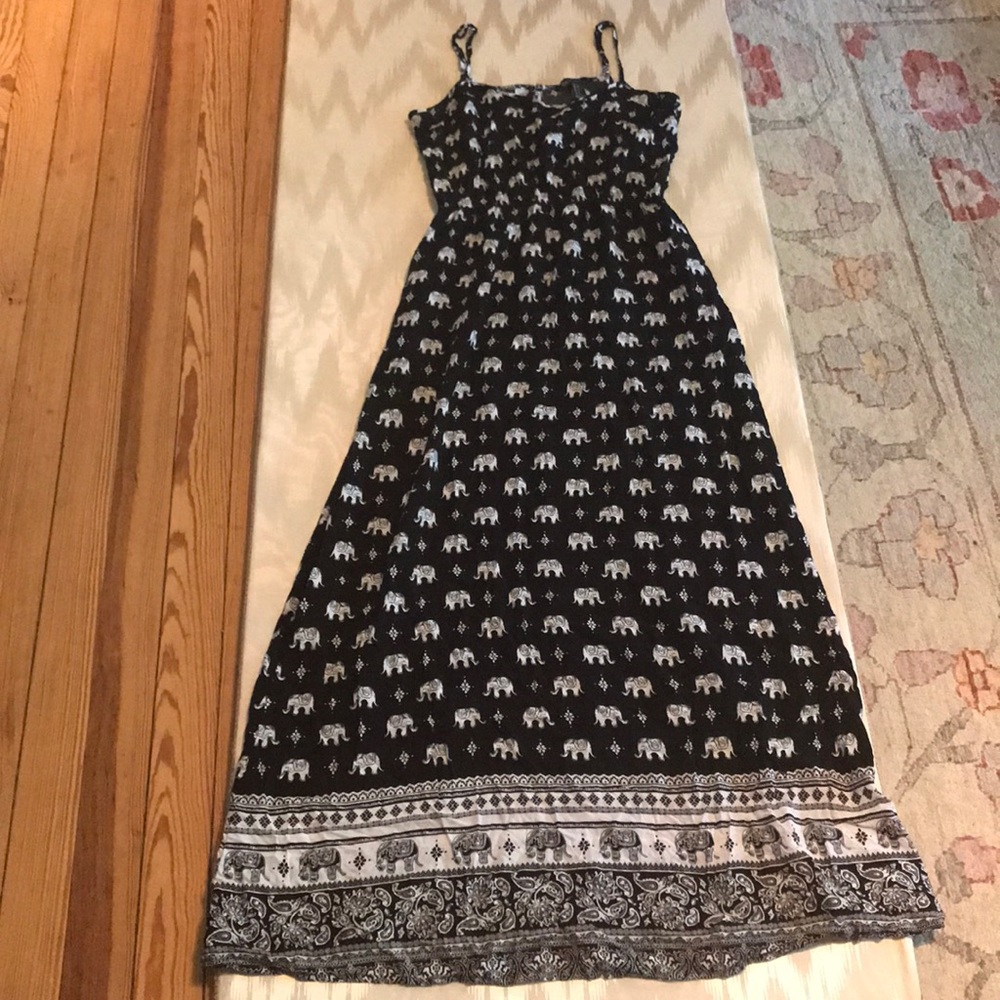Cute Forever 21 Elephant Print Maxi Dress